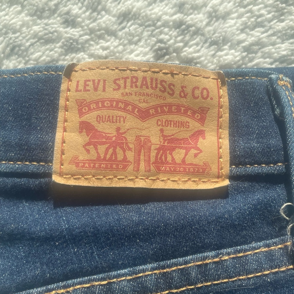 LEVI’S 310 WOMENS ⭐️